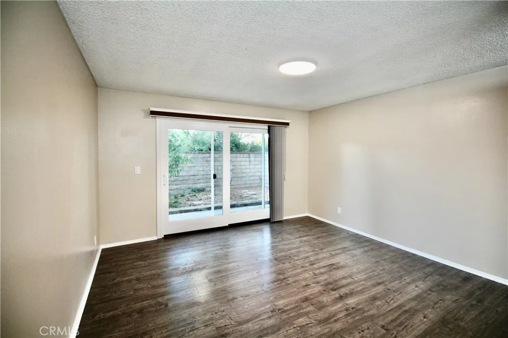 23603 bajada Drive Valencia, CA 91355
