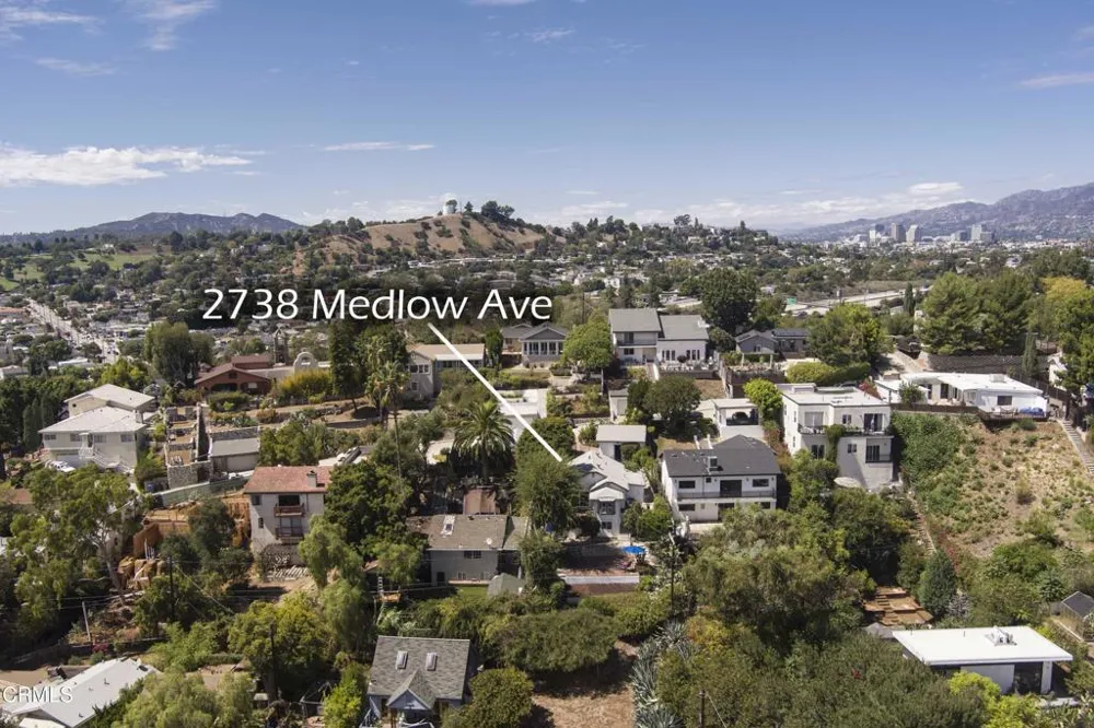 2738 Medlow Avenue Los Angeles, CA 90065