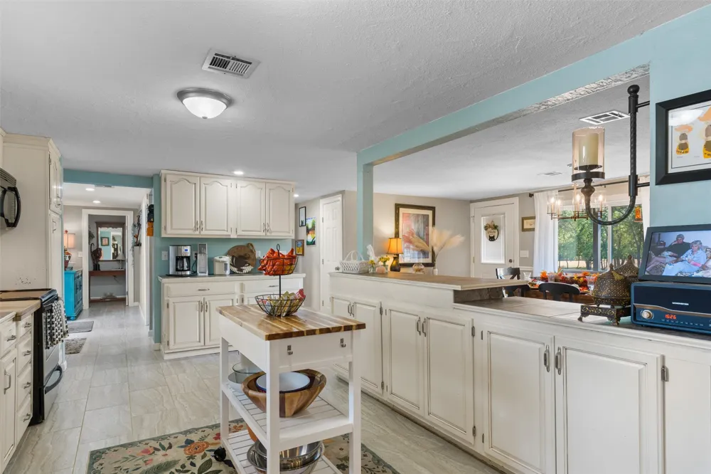 401790 W 4100 ROAD Collinsville, OK 74021