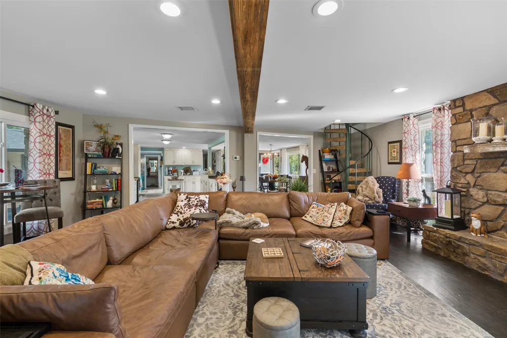 401790 W 4100 ROAD Collinsville, OK 74021