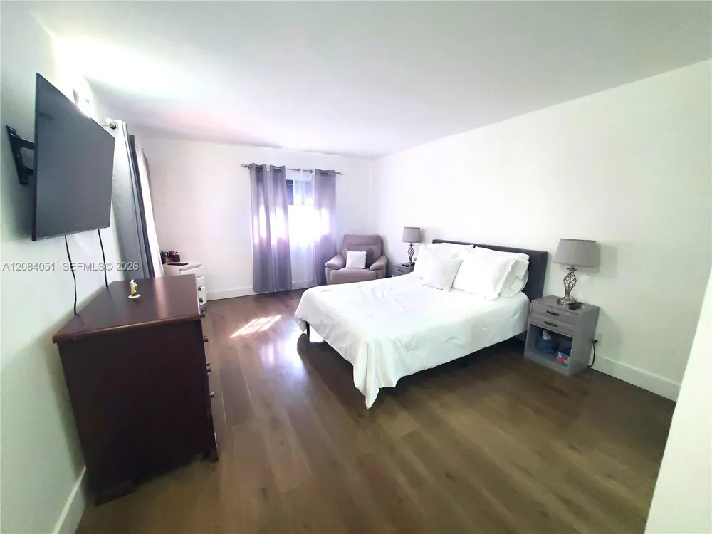 1100 SW 130th Ave #112H Pembroke Pines, FL 33027