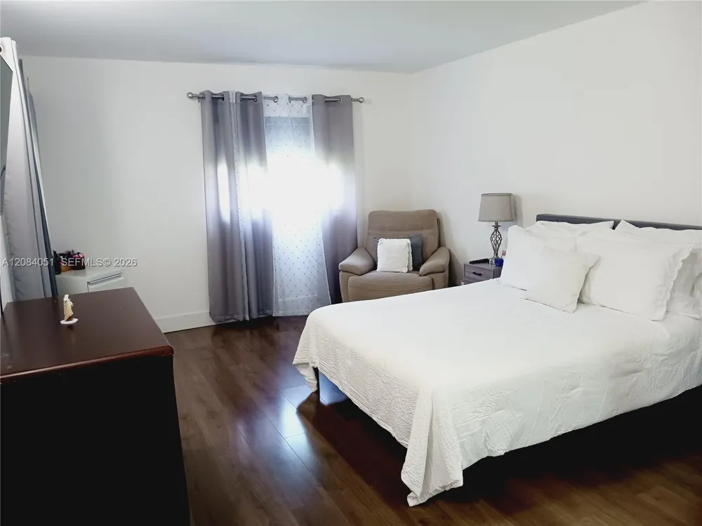 1100 SW 130th Ave #112H Pembroke Pines, FL 33027