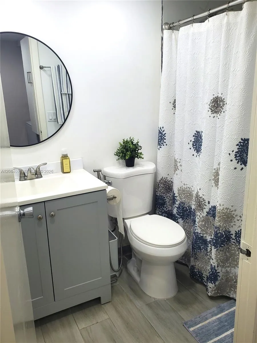 1100 SW 130th Ave #112H Pembroke Pines, FL 33027