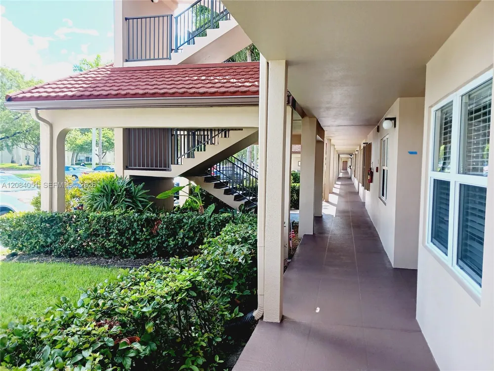 1100 SW 130th Ave #112H Pembroke Pines, FL 33027