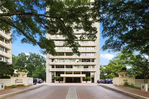 2575 Peachtree Road NE #2E