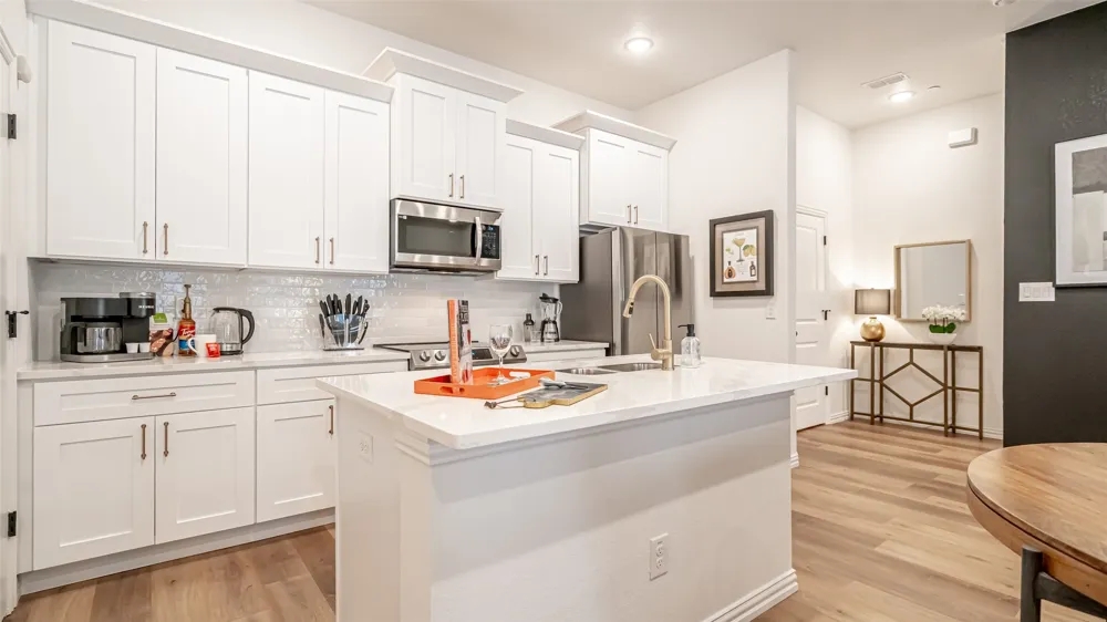 1217 Beaconsfield Lane #803 Arlington, TX 76011