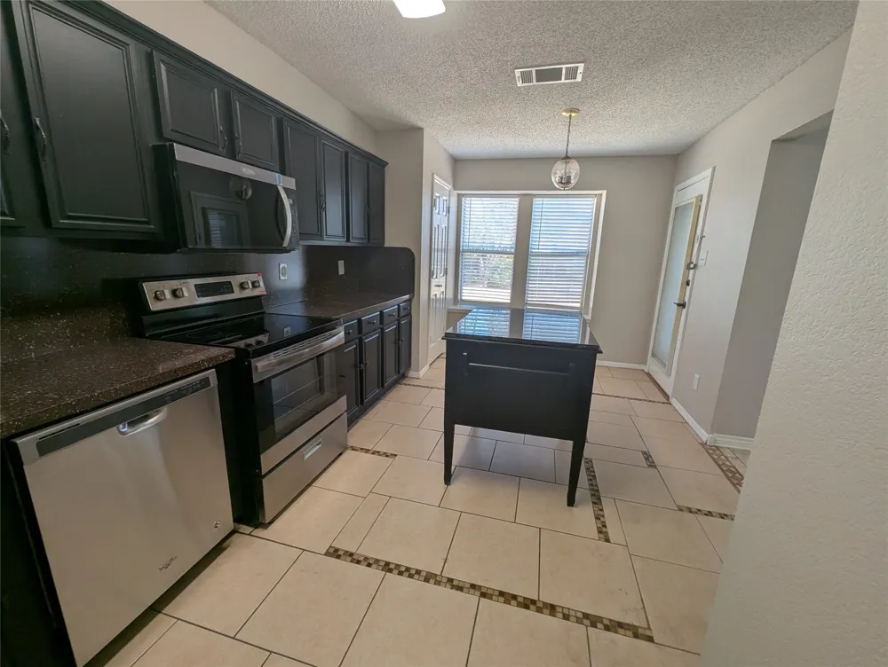 2737 Windswept Lane Mesquite, TX 75181