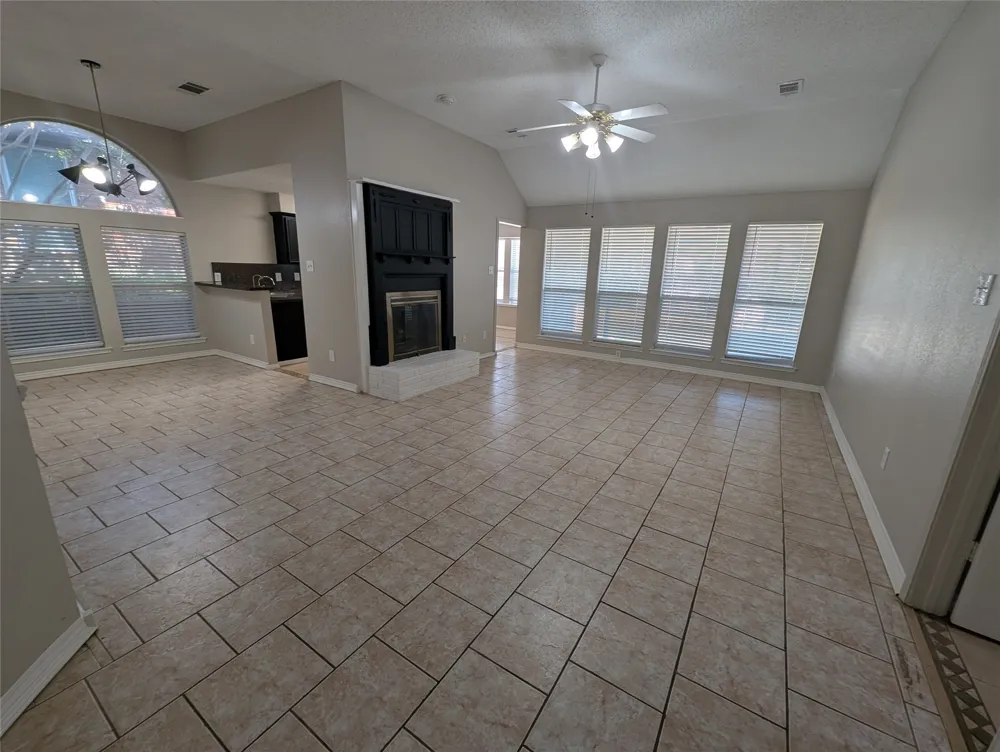 2737 Windswept Lane Mesquite, TX 75181
