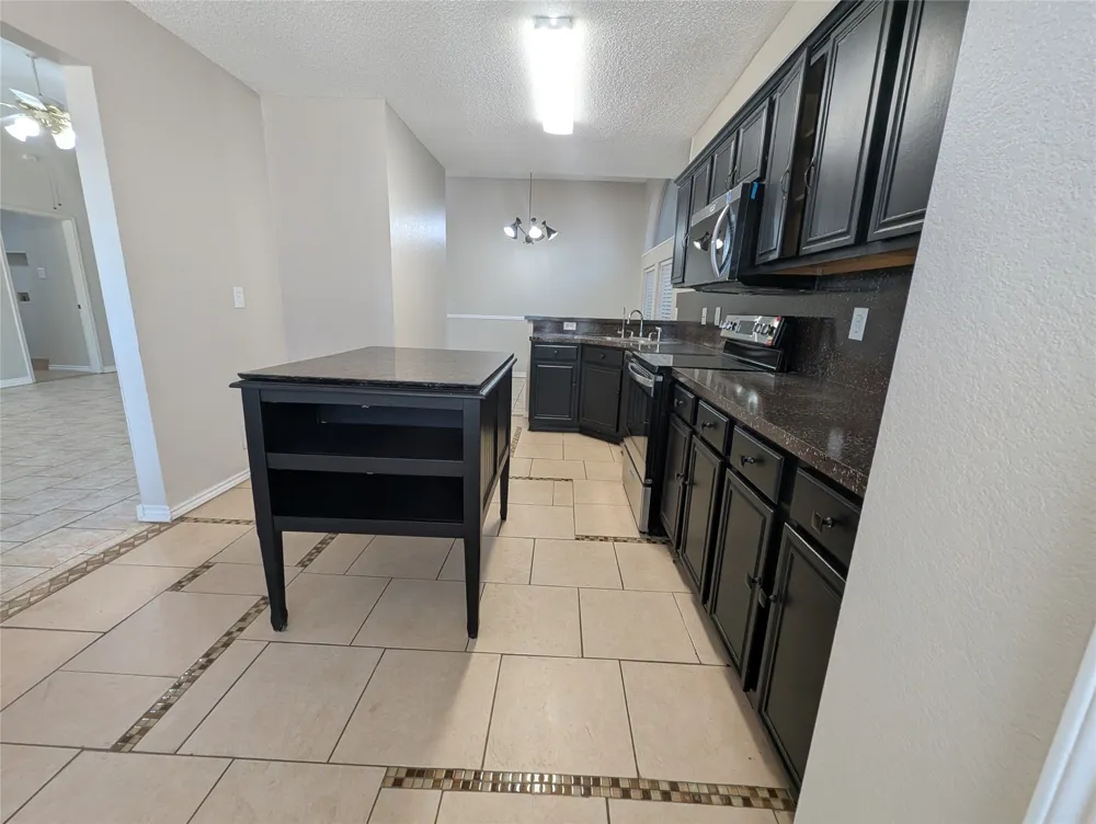 2737 Windswept Lane Mesquite, TX 75181