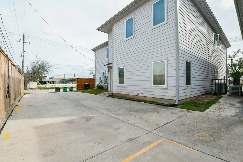 3249 Dixie Drive #B Houston, TX 77021