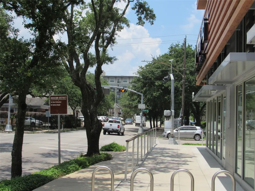 3249 Dixie Drive #B Houston, TX 77021