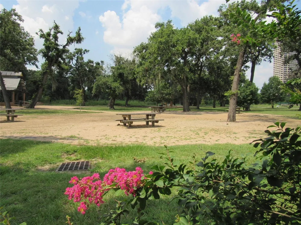 3249 Dixie Drive #B Houston, TX 77021