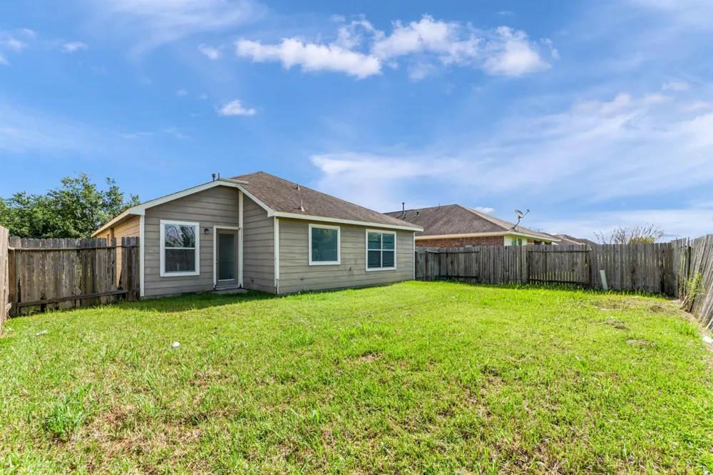 13112 Trail Manor Drive Pearland, TX 77584