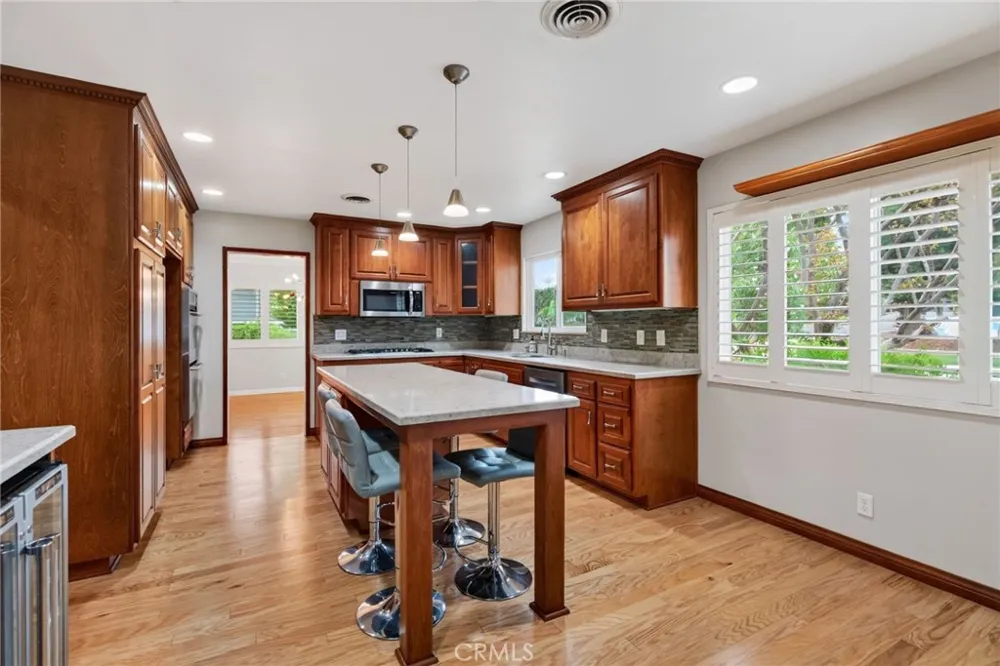 5323 Falkirk Riverside, CA 92506