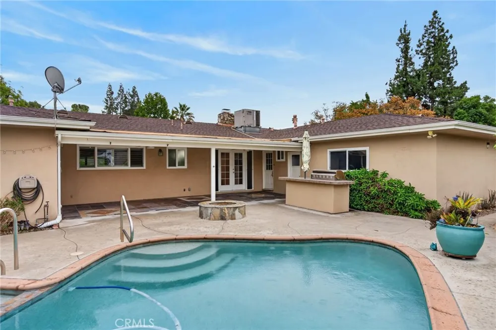 5323 Falkirk Riverside, CA 92506