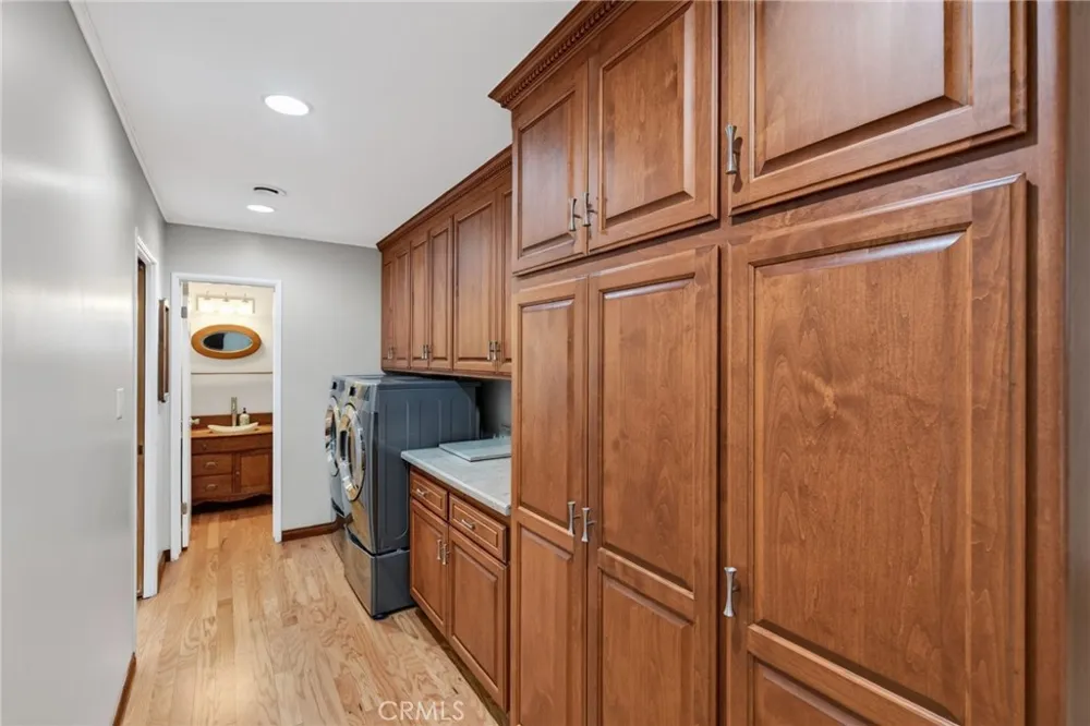 5323 Falkirk Riverside, CA 92506