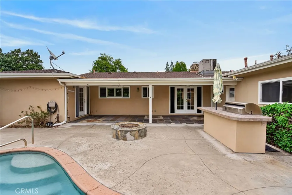5323 Falkirk Riverside, CA 92506