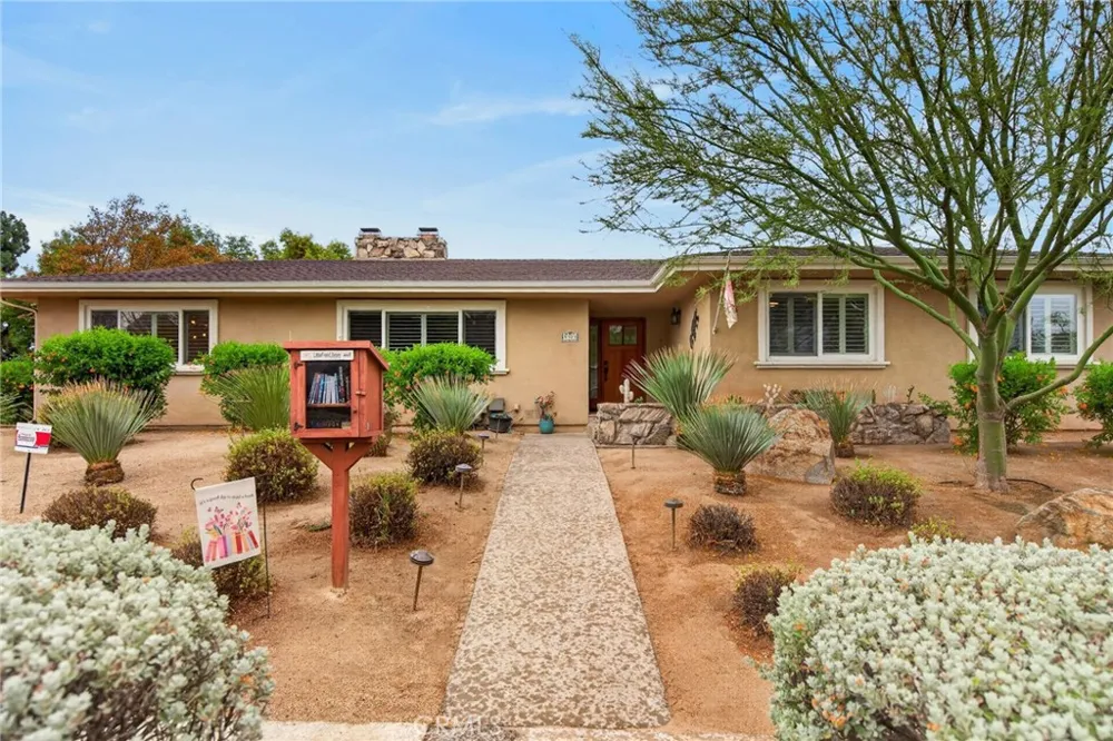 5323 Falkirk Riverside, CA 92506