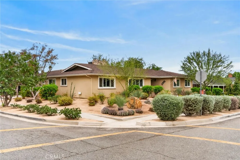 5323 Falkirk Riverside, CA 92506