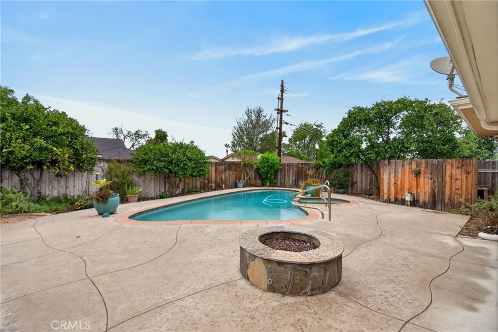 5323 Falkirk Riverside, CA 92506