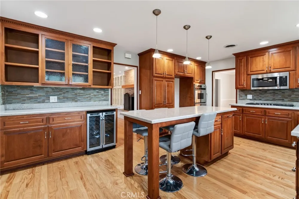 5323 Falkirk Riverside, CA 92506