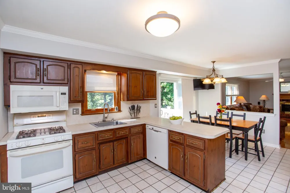3 SUTPHIN ROAD Flemington, NJ 08822