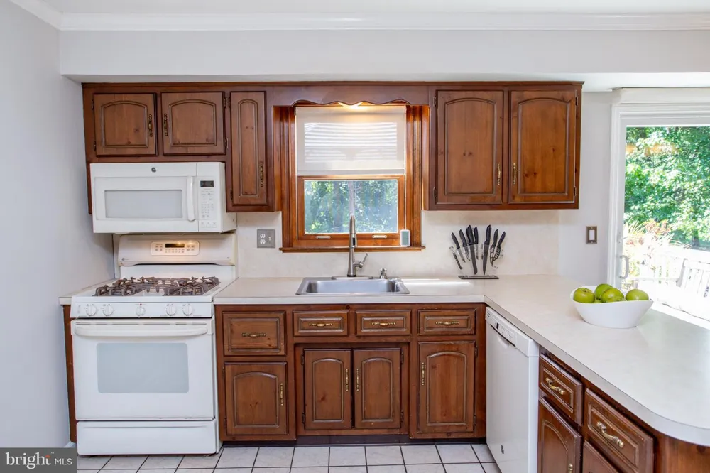 3 SUTPHIN ROAD Flemington, NJ 08822
