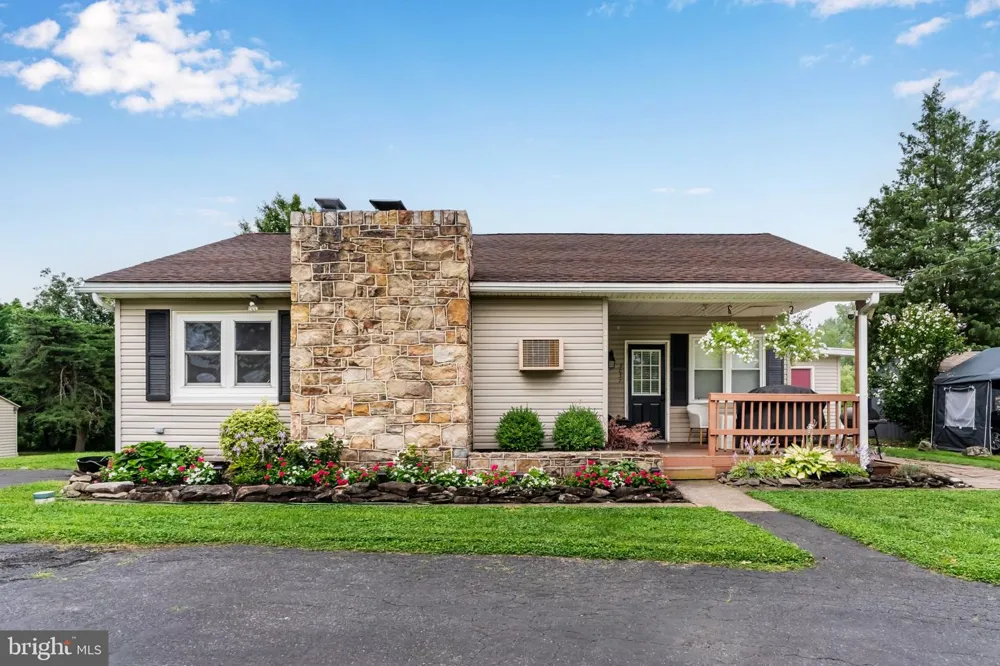 3037 SPRING ROAD Carlisle, PA 17013