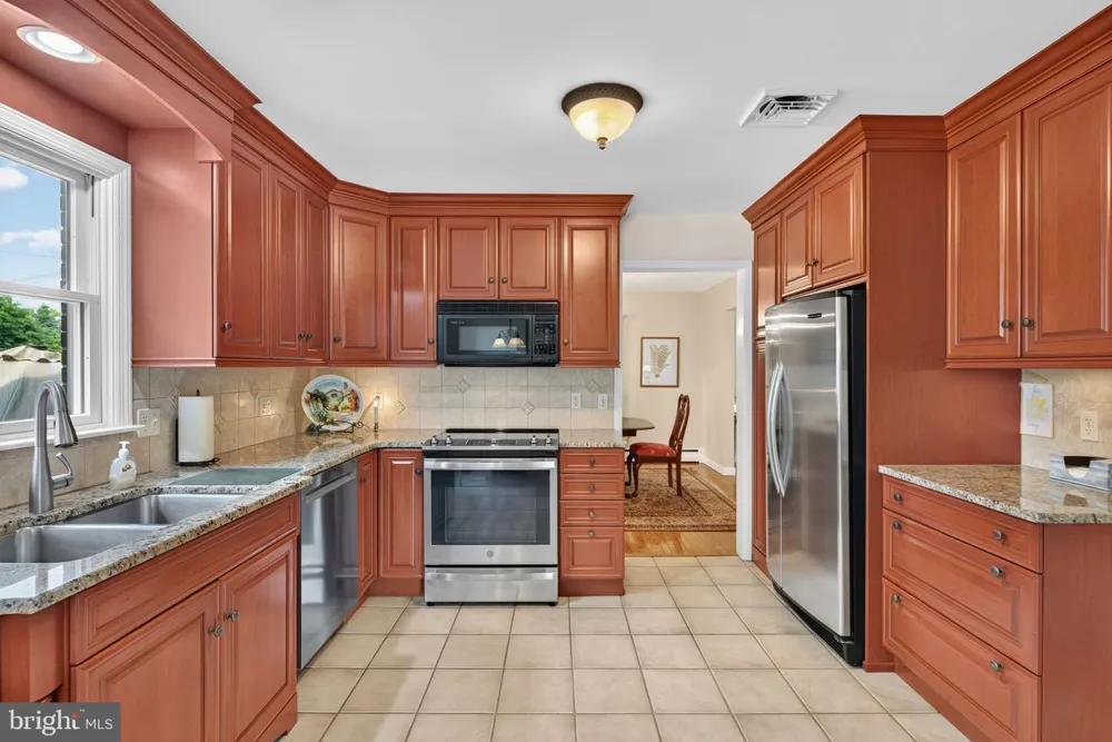 115 VALLEY VIEW New Cumberland, PA 17070