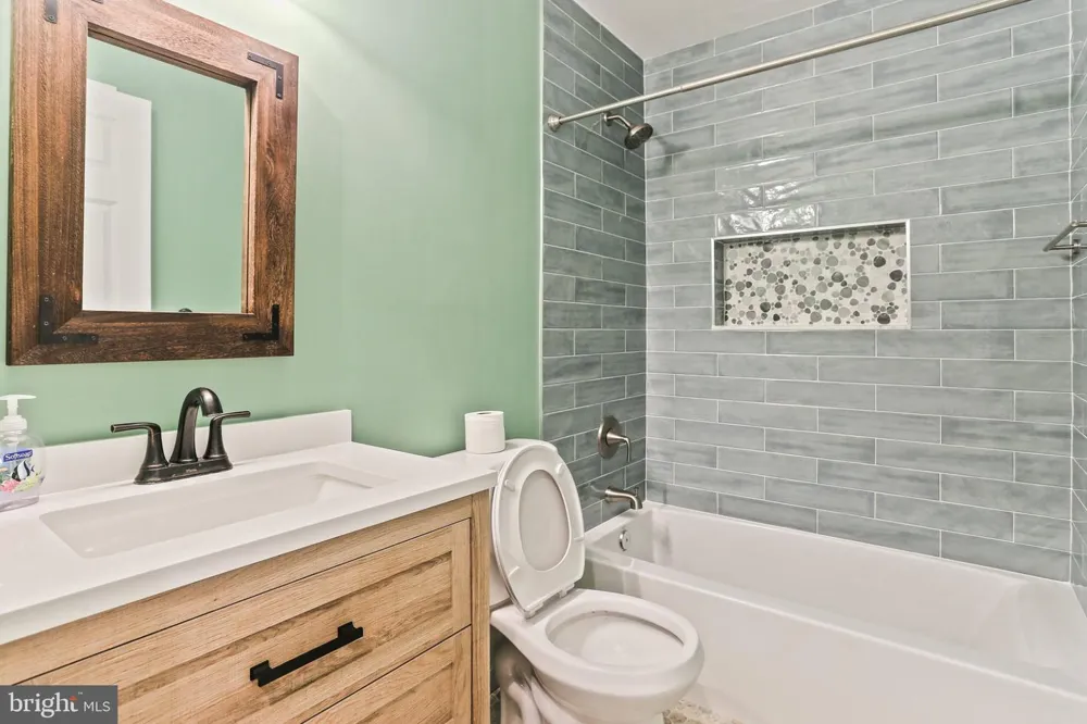 20 CASTLE GARDEN COURT Olney, MD 20832