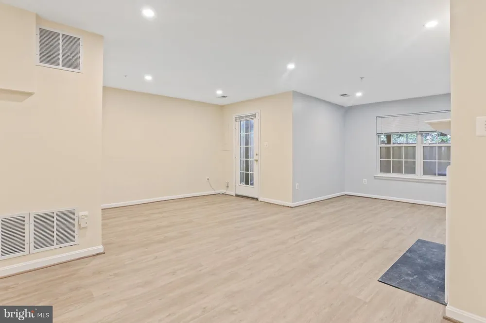 20 CASTLE GARDEN COURT Olney, MD 20832