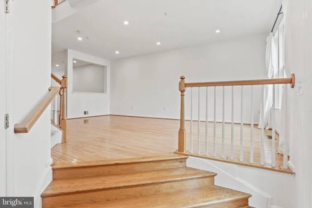 20 CASTLE GARDEN COURT Olney, MD 20832