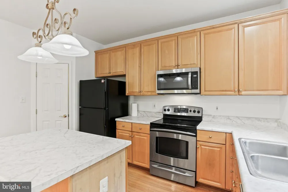 20 CASTLE GARDEN COURT Olney, MD 20832