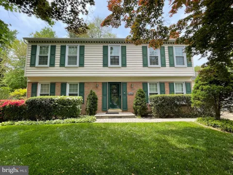 1816 MIDLOTHIAN COURT
