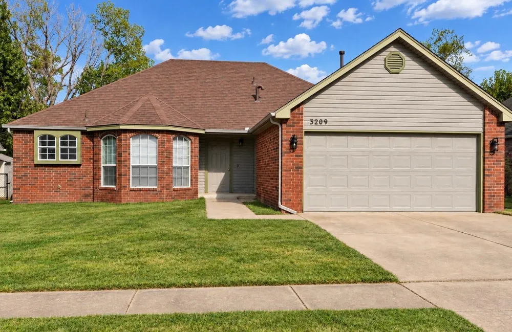 3209 3rd Place Broken Arrow, OK 74012
