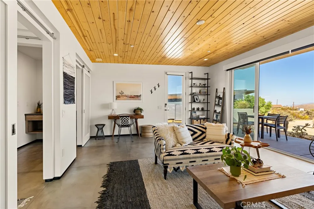 58860 Ocotillo Yucca Valley, CA 92284