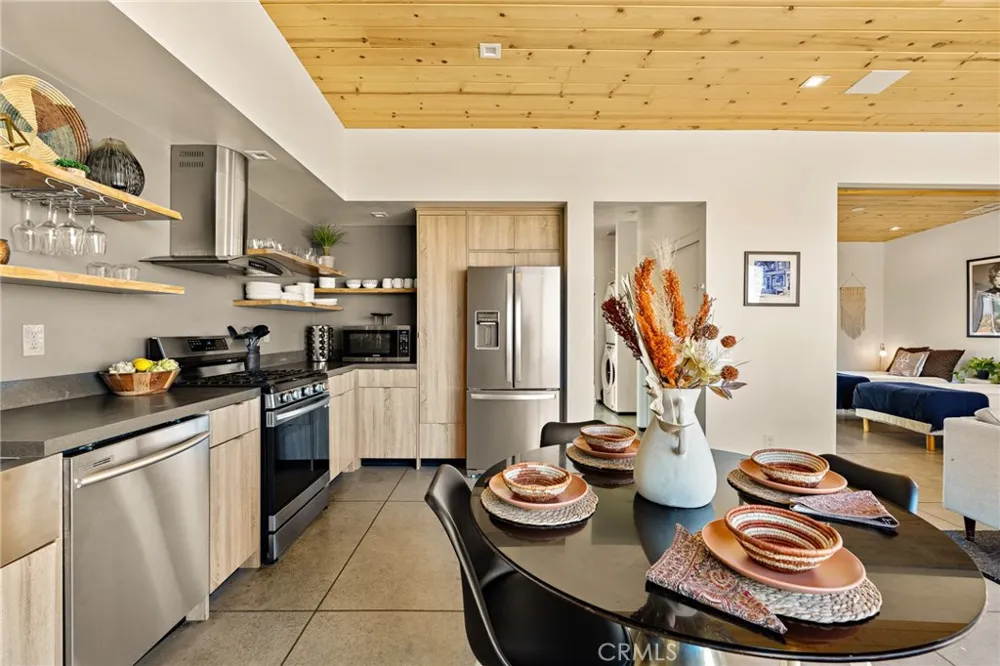 58860 Ocotillo Yucca Valley, CA 92284