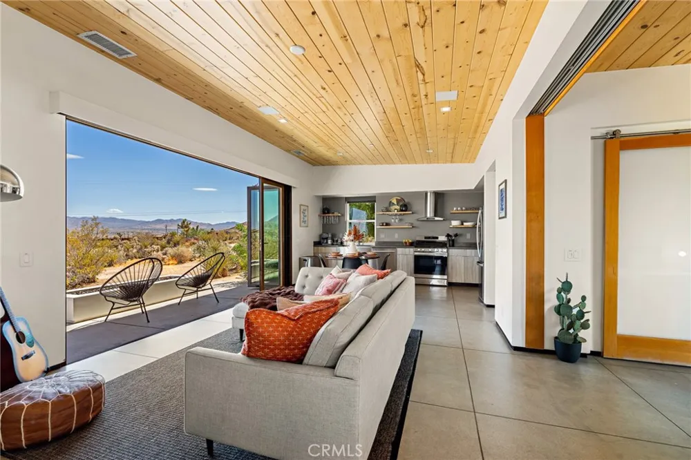 58860 Ocotillo Yucca Valley, CA 92284
