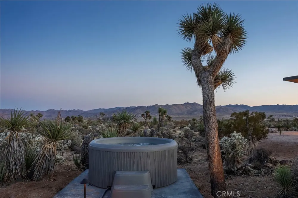 58860 Ocotillo Yucca Valley, CA 92284
