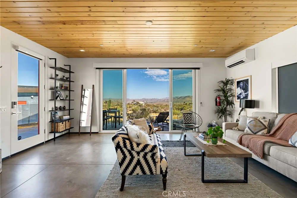 58860 Ocotillo Yucca Valley, CA 92284