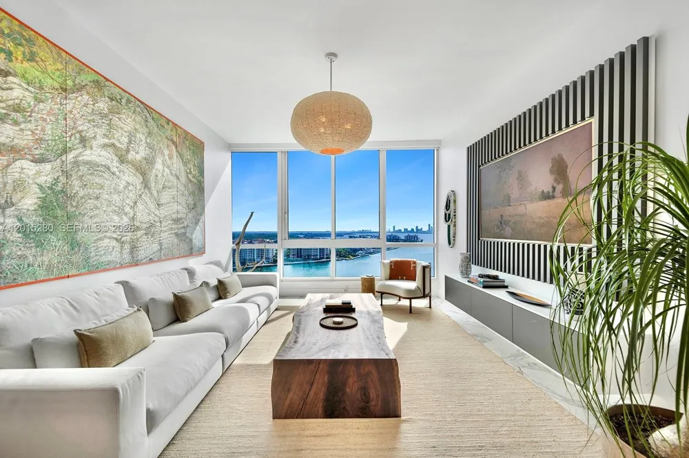 100 S Pointe Dr #2003 Miami Beach, FL 33139