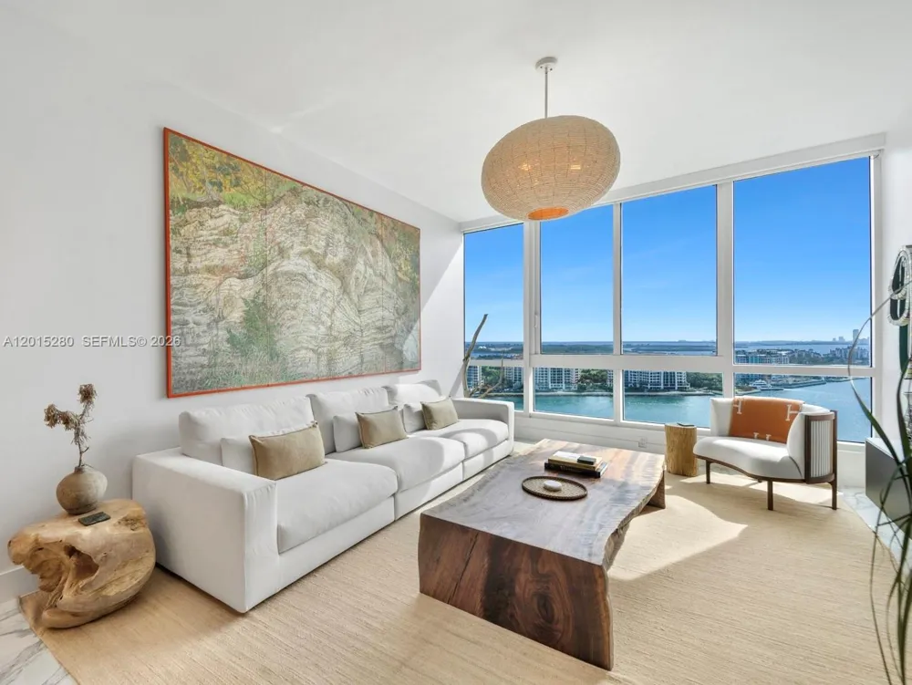 100 S Pointe Dr #2003 Miami Beach, FL 33139