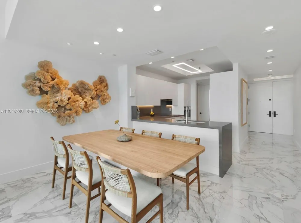 100 S Pointe Dr #2003 Miami Beach, FL 33139
