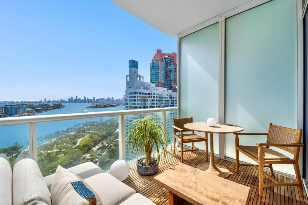 100 S Pointe Dr #2003 Miami Beach, FL 33139