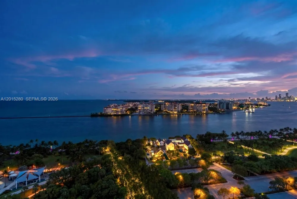 100 S Pointe Dr #2003 Miami Beach, FL 33139