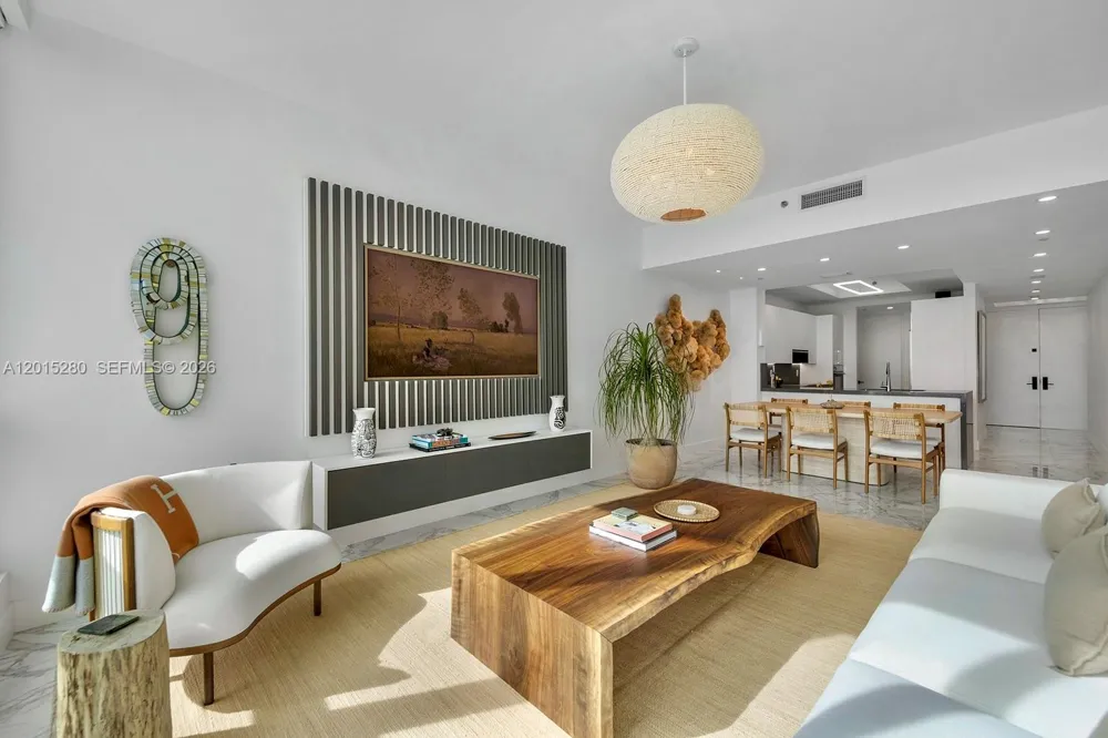 100 S Pointe Dr #2003 Miami Beach, FL 33139