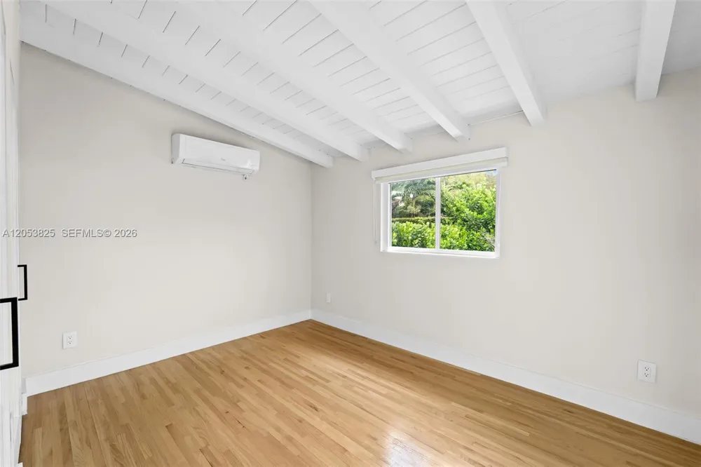 829 Granada Groves Ct Coral Gables, FL 33134