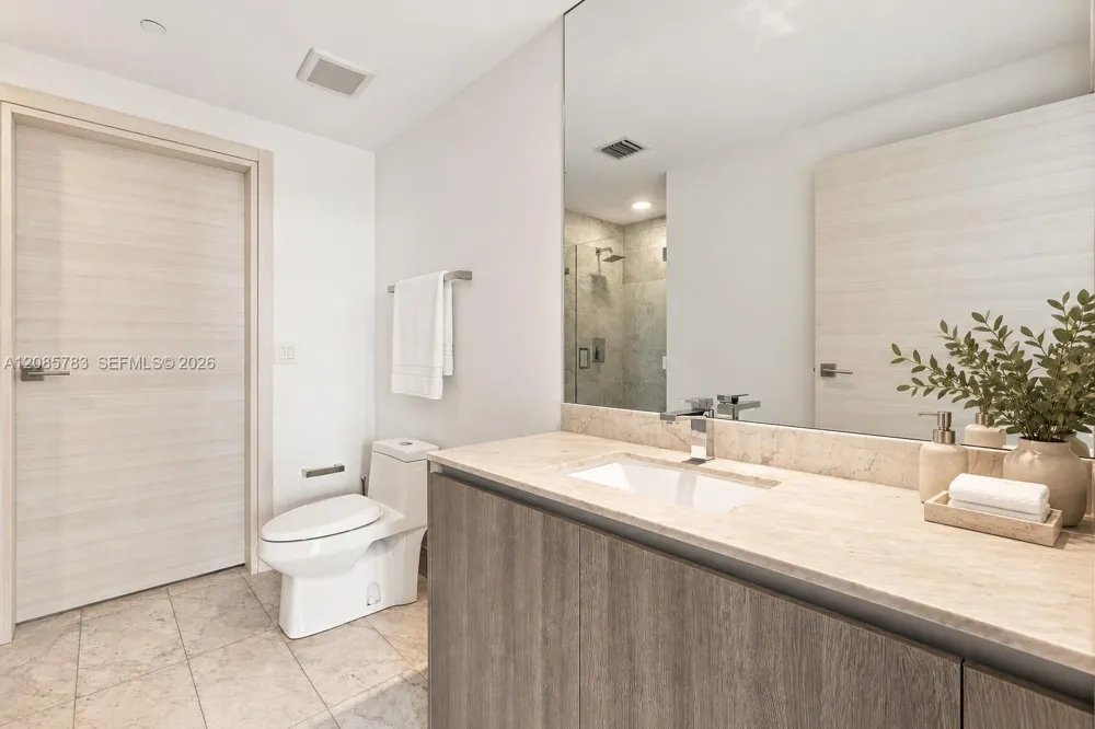 801 S Miami Ave #1810 Miami, FL 33130