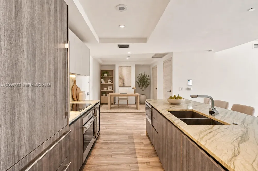 801 S Miami Ave #1810 Miami, FL 33130