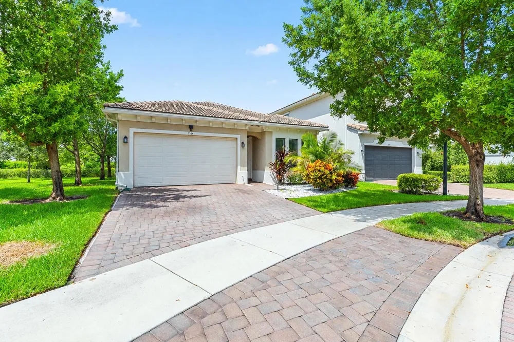 3764 NW 89TH WAY Coral Springs, FL 33065